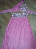 027 - Roupa rosa e prata