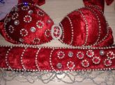 001 - Roupa Vermelha strass